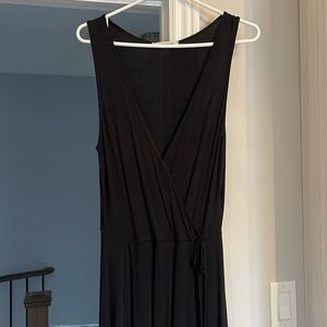 Black Sleeveless Dress
